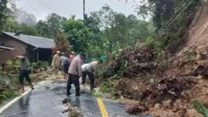 Tim SAR Temukan Satu Jenazah Korban Longsor di Tapanuli Utara, Dua Korban Lain Masih Dicari
